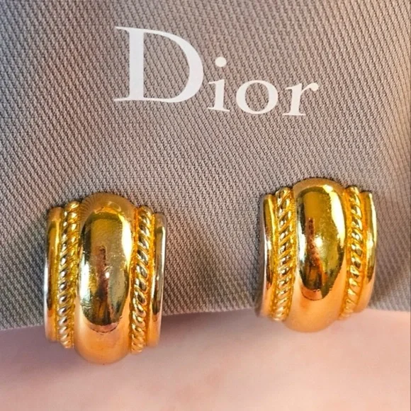 Christian Dior Vintage 1980’s Gold-Tone Clip-On Earrings with Dust Bag - Picture 13 of 13